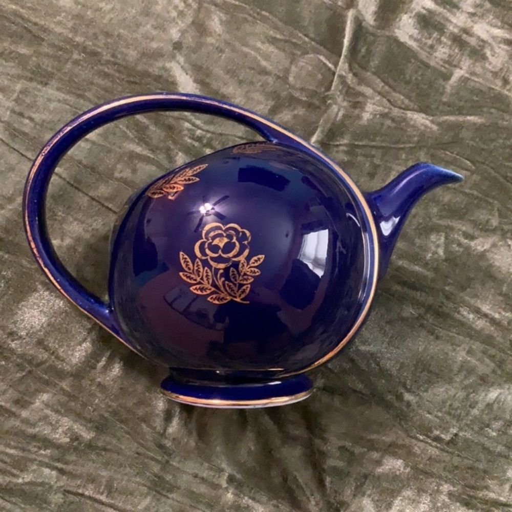 Hall Cobalt Blue Airflow Tea pot 6 Cup Art Deco Gold Trim